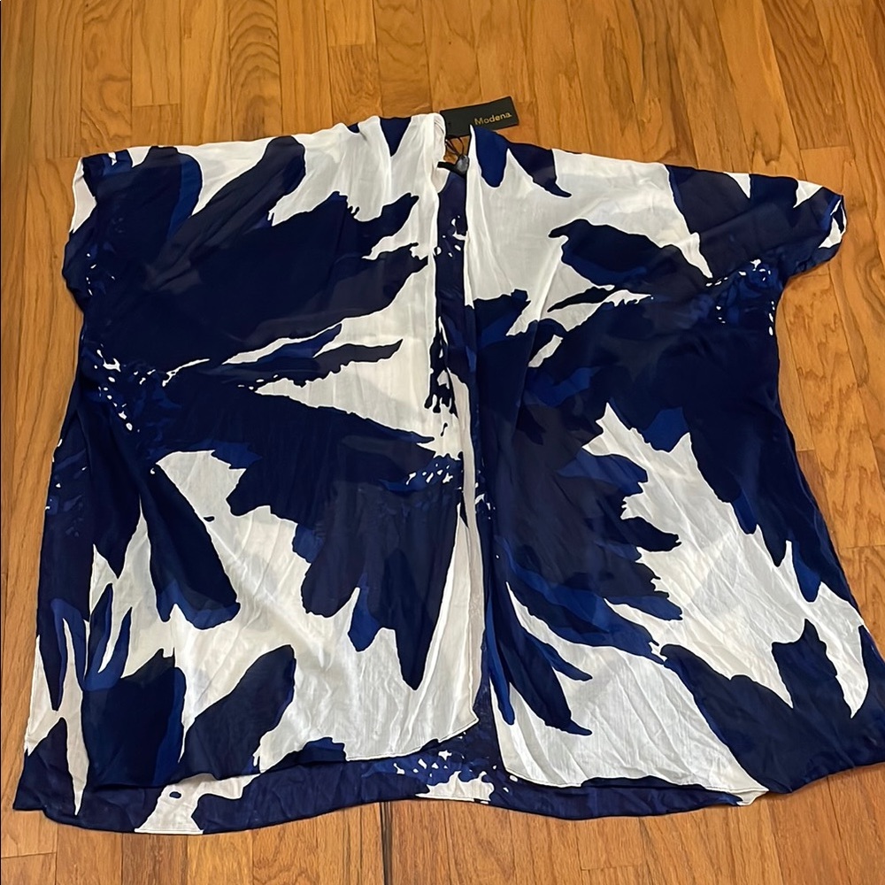 Modena NWT One Size Blue and White Floral Duster Beach Cover Up